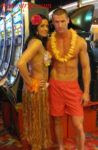 Neo Chippendale en tenue plage à Vannes