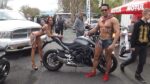 femme et homme sexy prestation bike wash à La Roche-sur-Yon 85